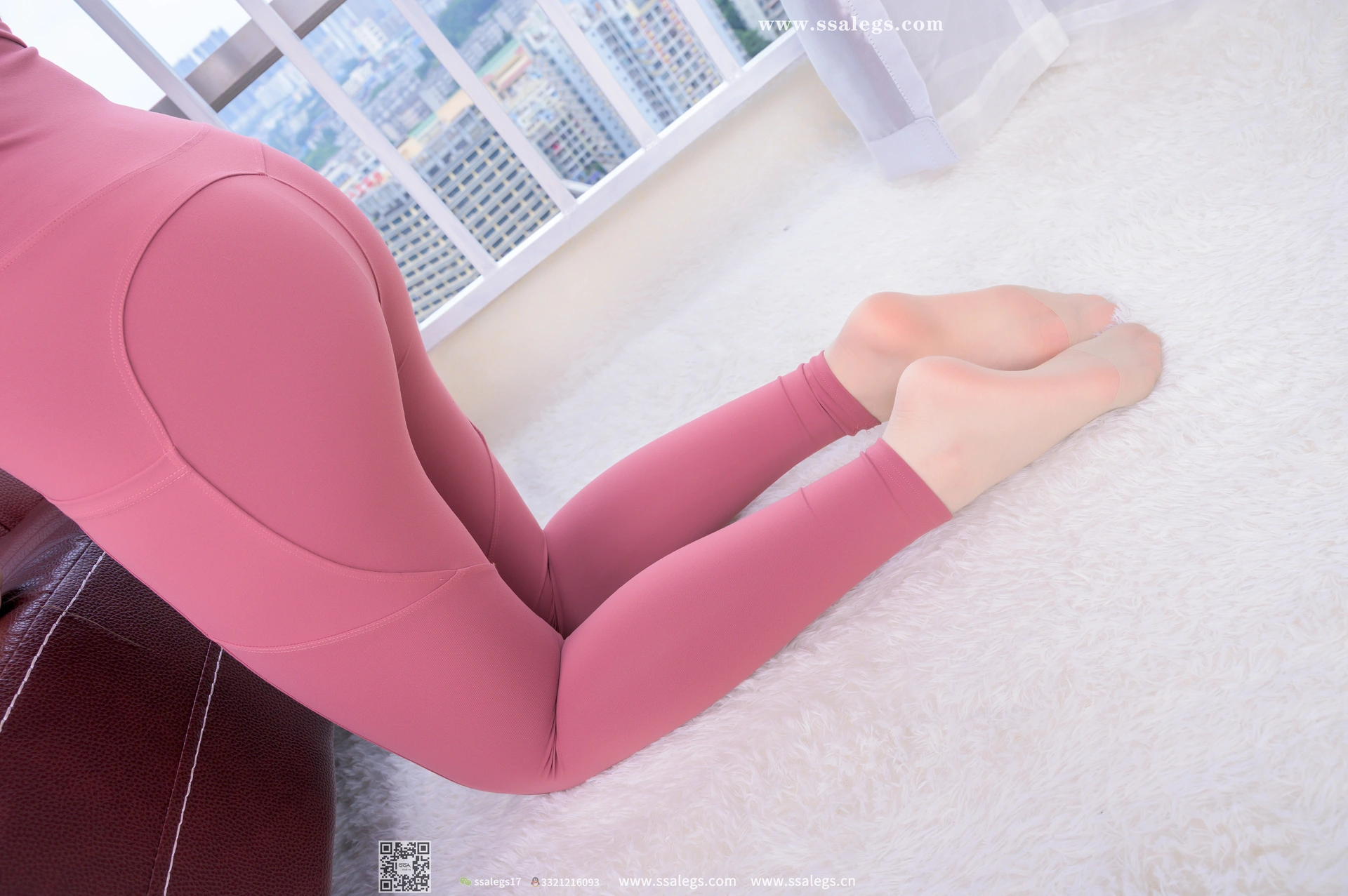 [SSA丝社]超清写真 NO.403 蜜桃今天穿丝袜陪你做运动(上) 3